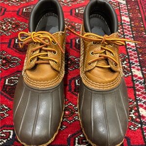 LL Bean Bean Boots Shoes Mens Size 8.5/9 Duck Lace Up Mid Rubber Loafers. EUC!!